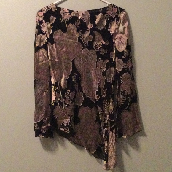 Beaded Filigree Blouse - Picture 7 of 7